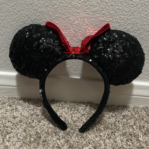 Original Sequin Minnie Mouse Ears - Picture 2 of 2